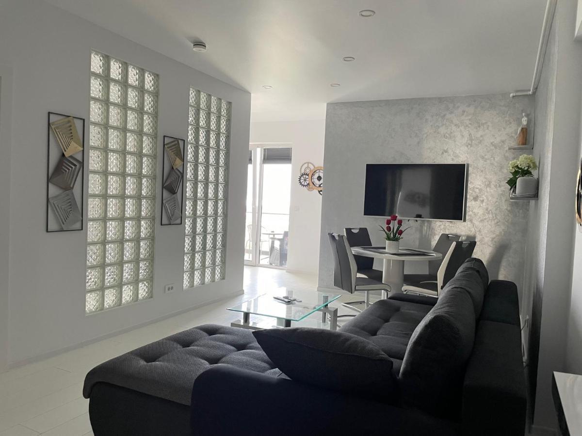 Luxury Westpark 2-Room Apartment Lakeview W5 Bukareszt Zewnętrze zdjęcie
