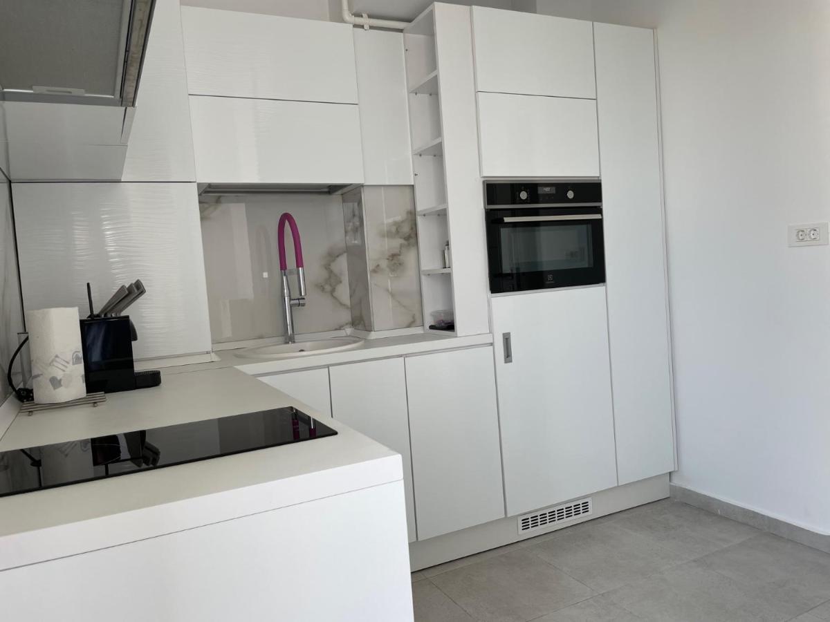 Luxury Westpark 2-Room Apartment Lakeview W5 Bukareszt Zewnętrze zdjęcie