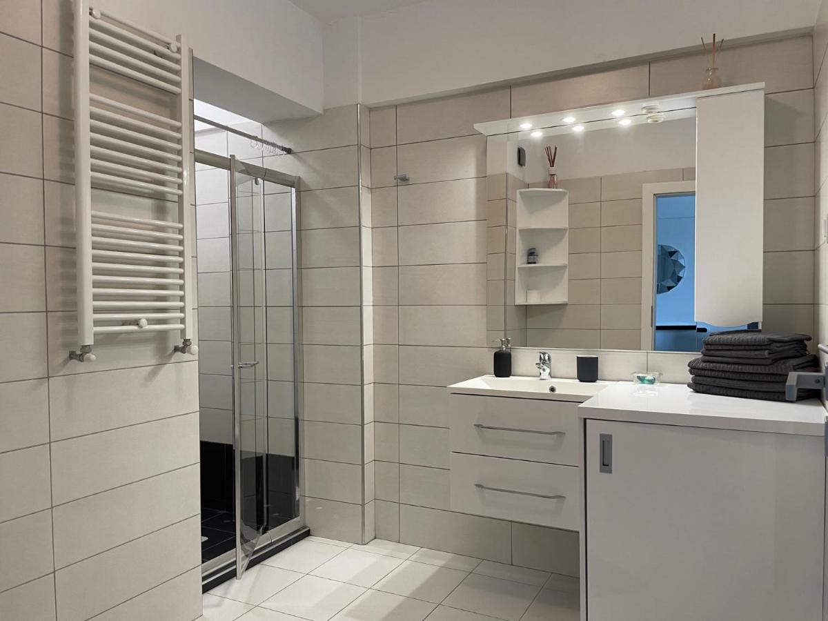 Luxury Westpark 2-Room Apartment Lakeview W5 Bukareszt Zewnętrze zdjęcie